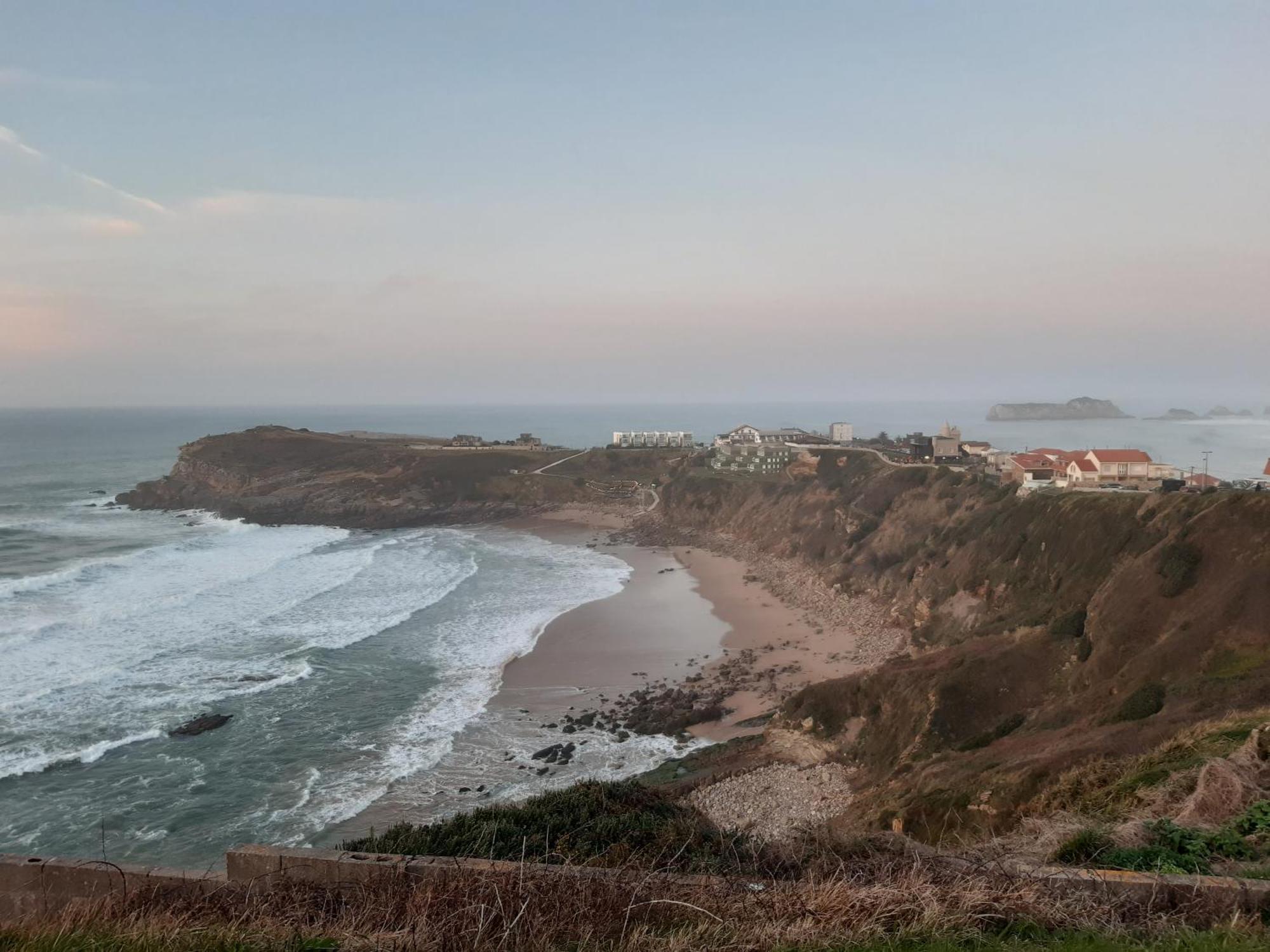 Con Vistas Al Mar Y Aparcamiento Gratis Apartman Suances Kültér fotó